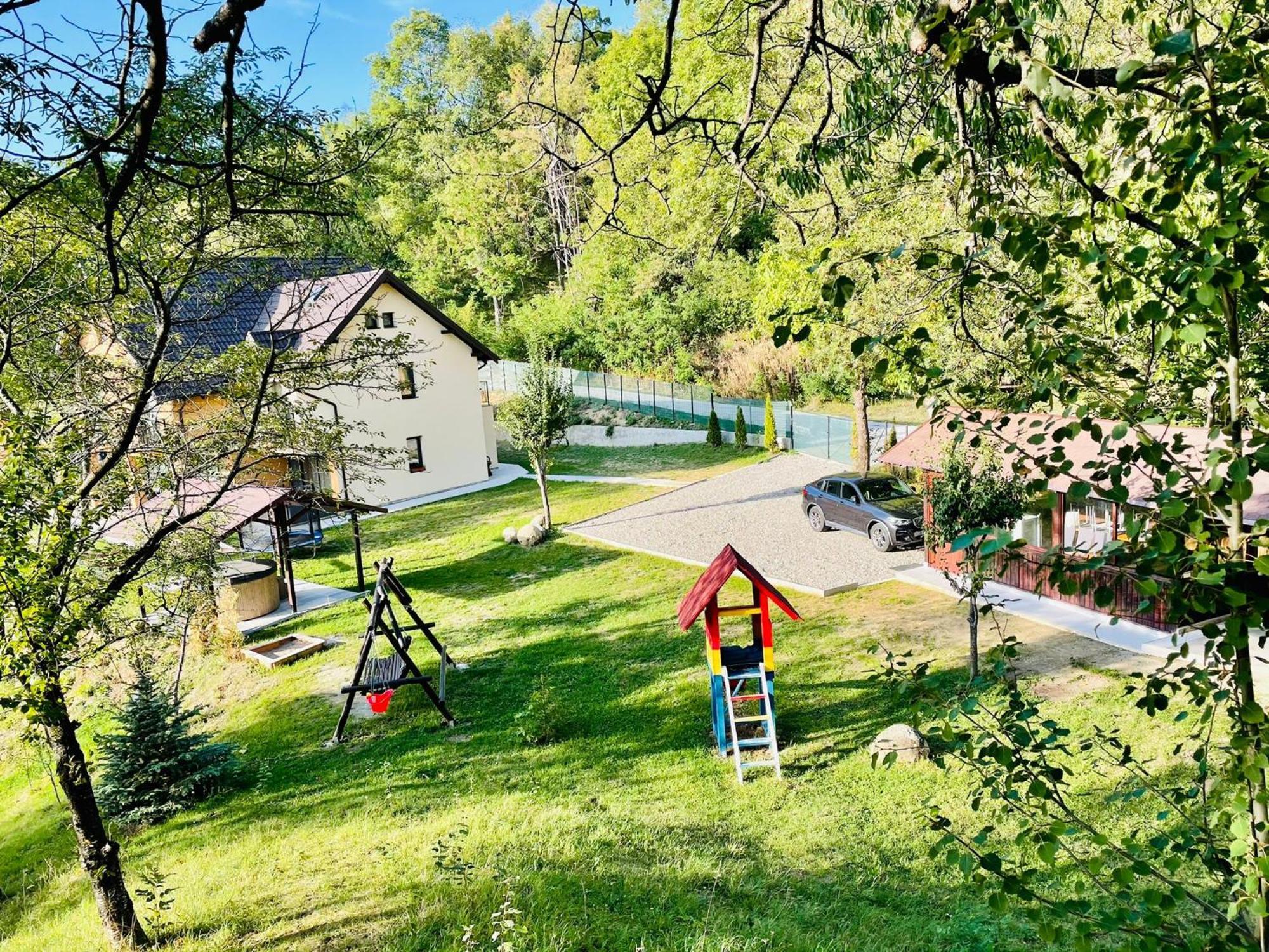 Pensiunea Piri Land Comarnic Eksteriør billede